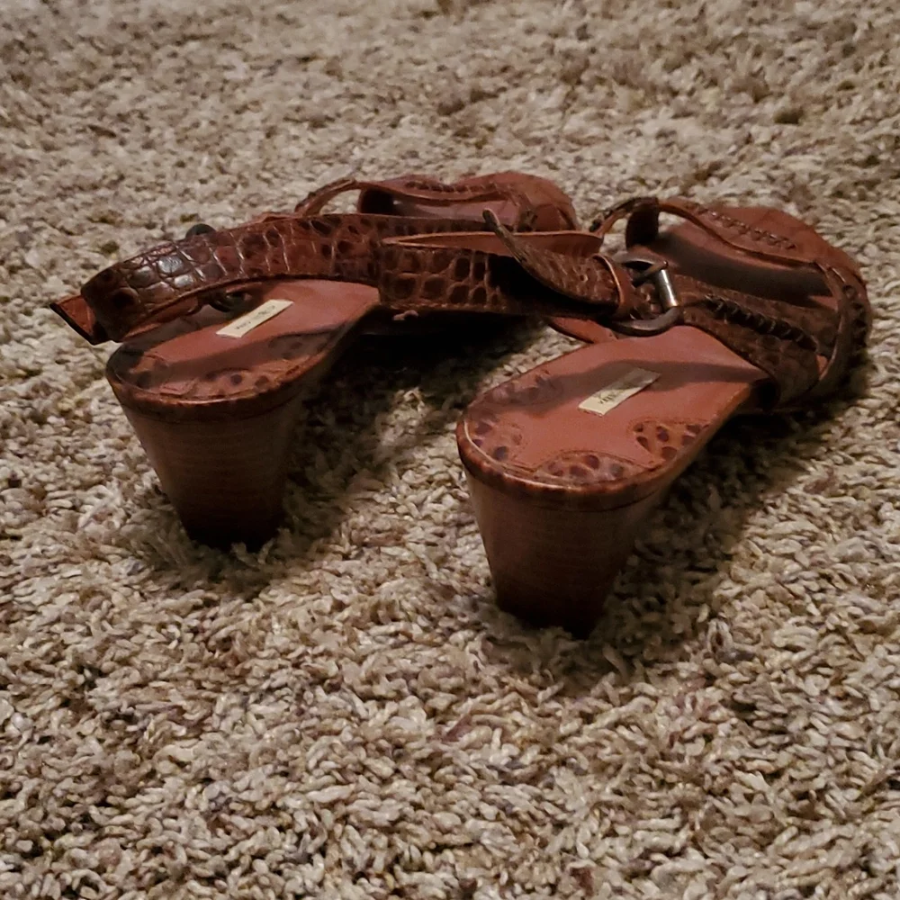 Max Studio Koi Low Heel Sandals